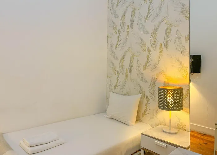 Downtown 7 Bedroom - Liberdade Апартаменты