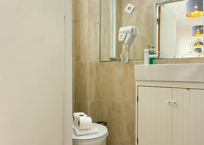 Downtown 7 Bedroom - Liberdade Lägenhet