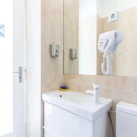 Downtown 7 Bedroom - Liberdade