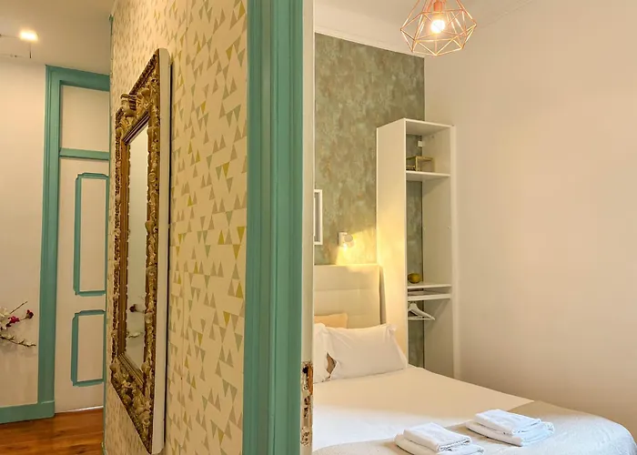 Downtown 7 Bedroom - Liberdade Διαμέρισμα *